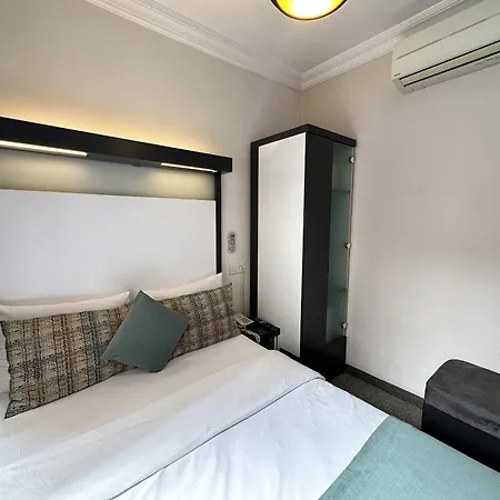 The Legendary Plat-ine House Hotel